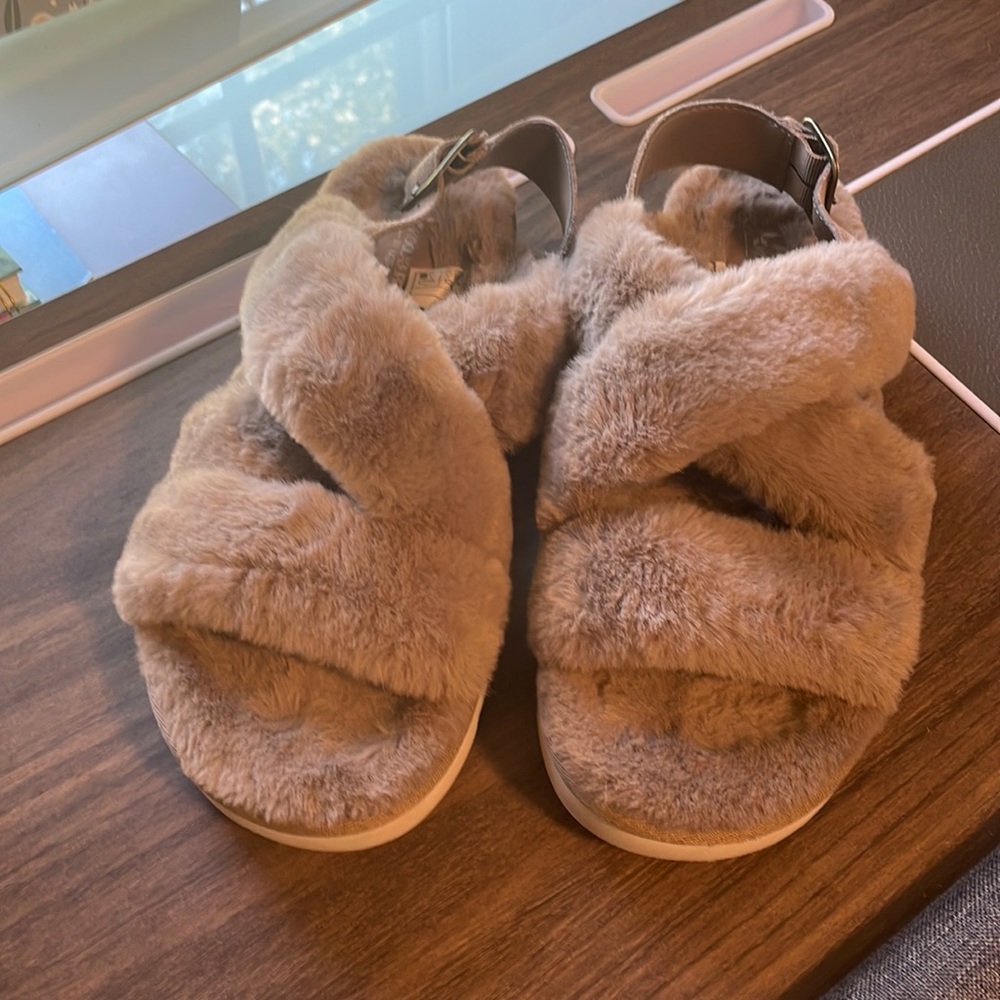 Koolaburra Furry Sandal